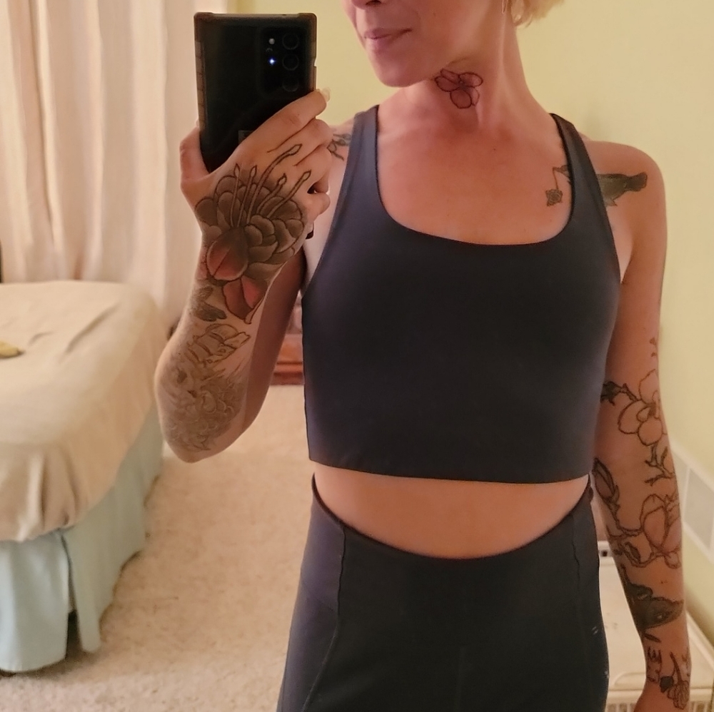 Girlfriend Collective Paloma Sports Bra in Moss